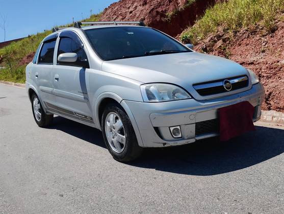 CHEVROLET CORSA 1.4 MPFI PREMIUM SEDAN 8V FLEX 4P MANUAL CHEVROLET CORSA 1.4 MPFI PREMIUM SEDAN 8V FLEX 4P MANUAL